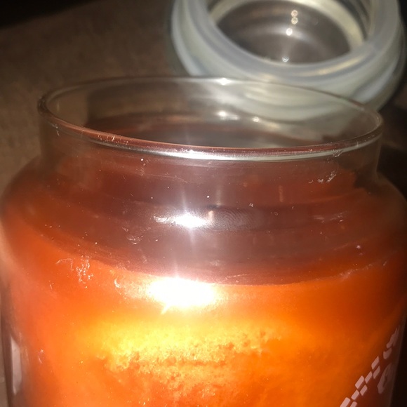 Rare Find and Hard to Find Yankee Candle - Picture 7 of 7